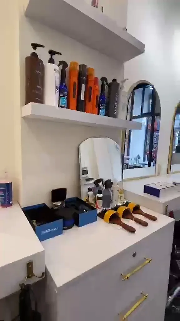 Profesyonel ürünlerle donatılmış istasyon